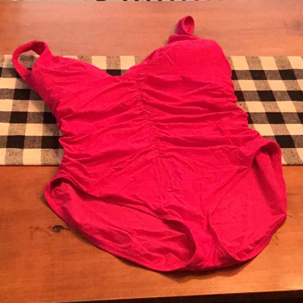 Coco reef bathing suit size 16 D perfect condition
